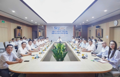 ĐẢNG BỘ SKYPEC TẬP TRUNG HỌC TẬP, QUÁN TRIỆT CÁC NGHỊ QUYẾT, CHỈ THỊ MỚI CỦA BỘ CHÍNH TRỊ: BIẾN QUYẾT SÁCH THÀNH NĂNG LỰC THỰC THI THỰC CHẤT